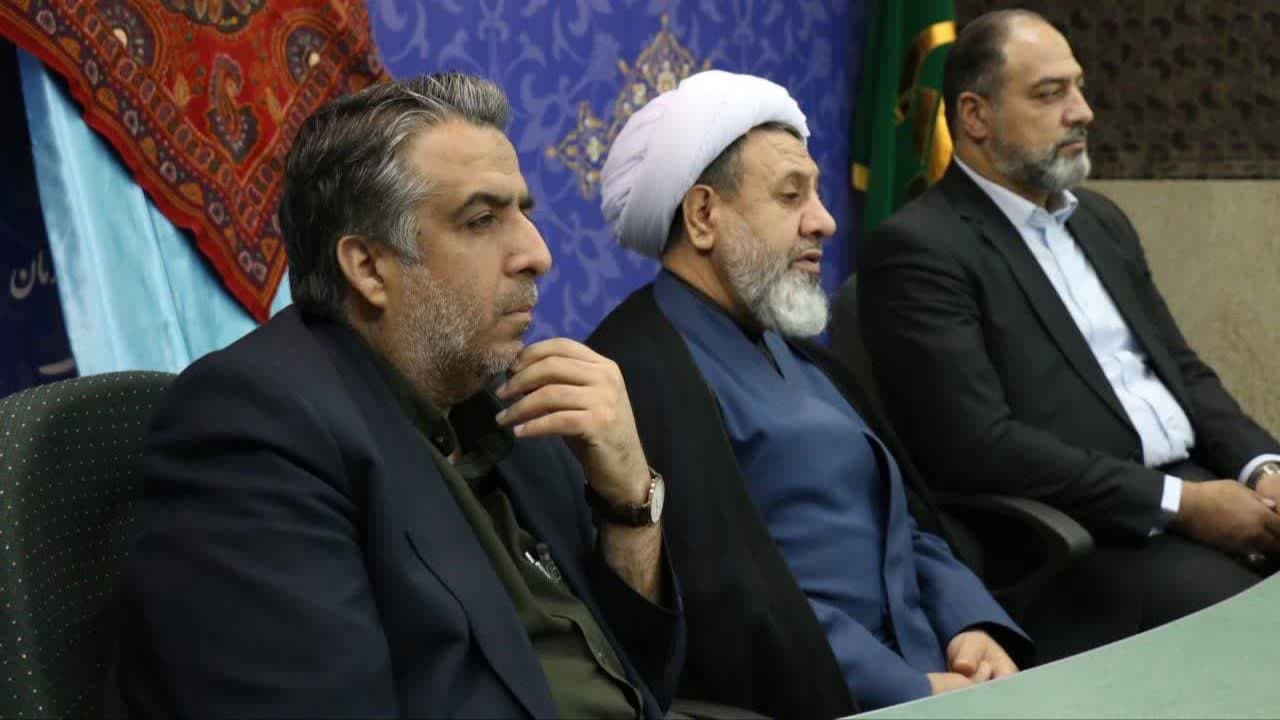 در جاي جاي کشور کانون هاي مساجدهمراه وهمدل به رسالت مسجد مشغول هستند